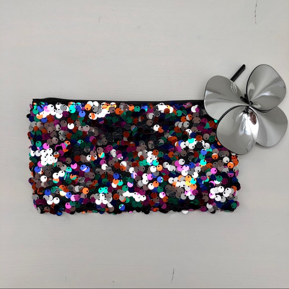 NWOT Mac sequin makeup bag